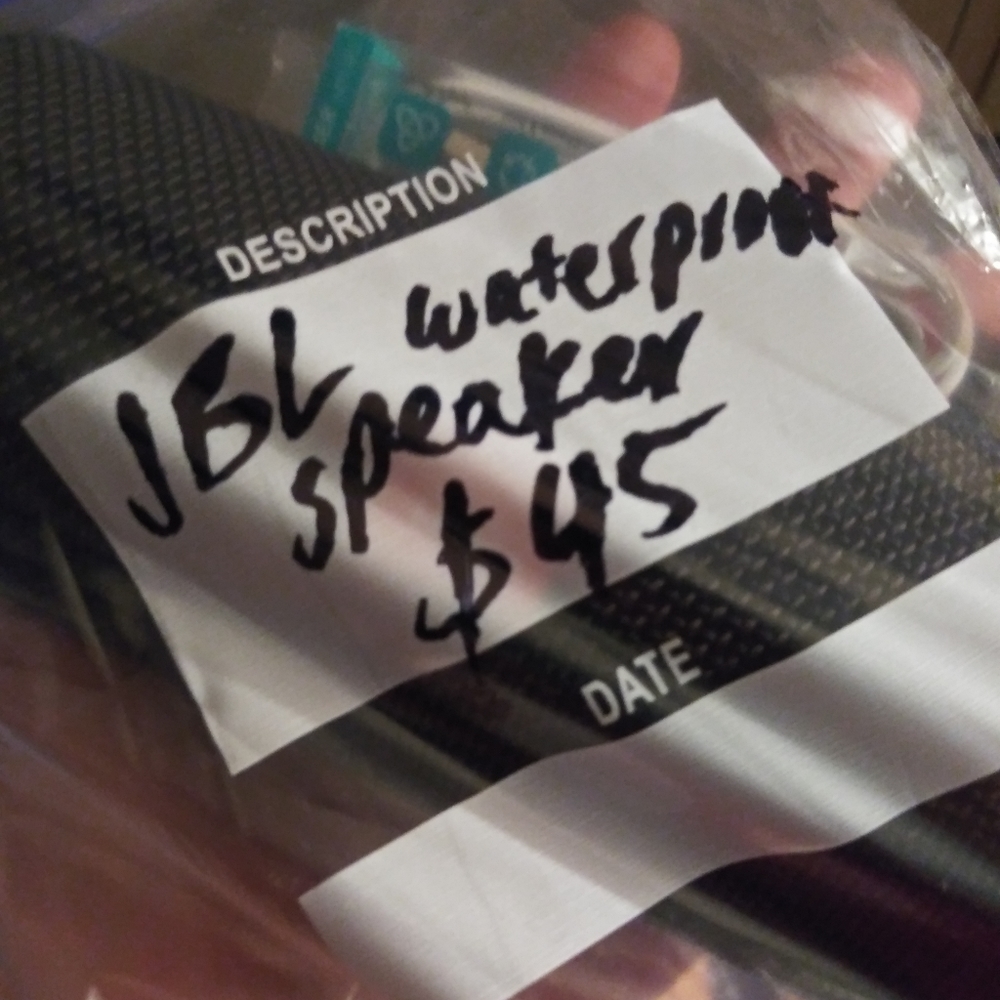 Mini bluetooth speaker
